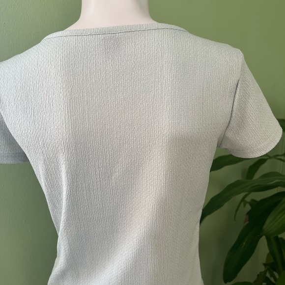 Light mint Asymmetrical Button Down Top - Picture 3 of 4